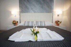 トリプルルーム | セーフティボックス (室内)、デスク、防音設備、ベビーベッド