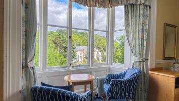 Superior Double Room | Desk, iron/ironing board, bed sheets