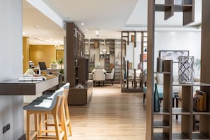 Lobby lounge - Radisson Blu Hotel, Jeddah Corniche (Jeddah)