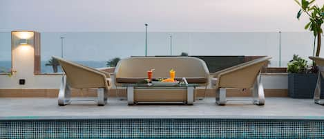 Outdoor pool, pool loungers