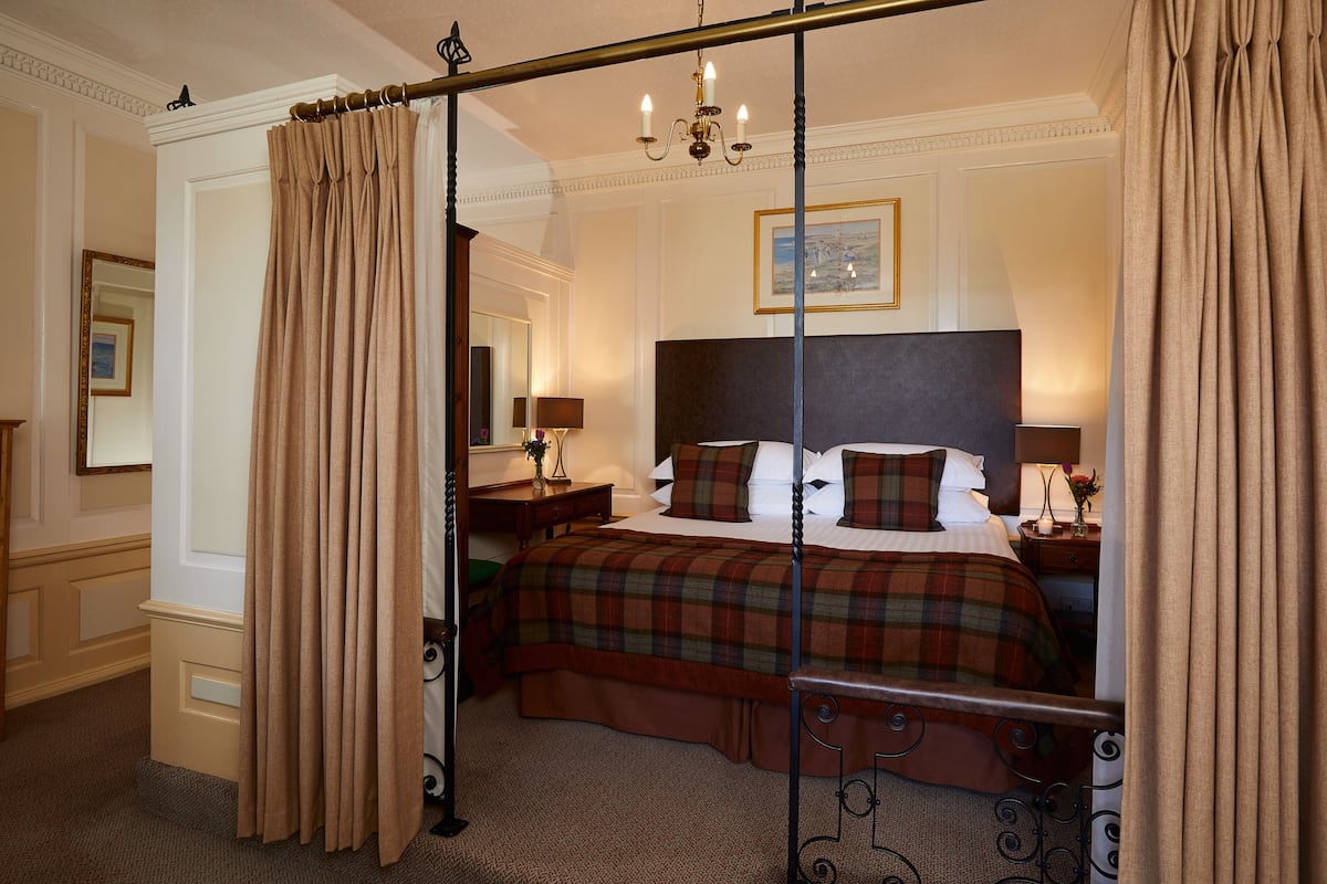 1 bedroom, premium bedding, in-room safe, iron/ironing board