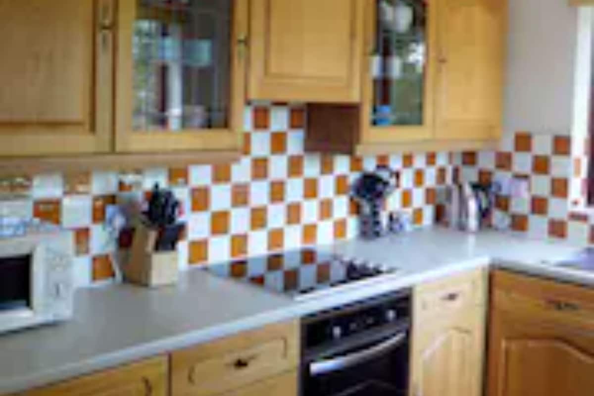 classic one bedroom apartment | private kitchen | coffee/tea maker, electric kettle, toaster, dining tables