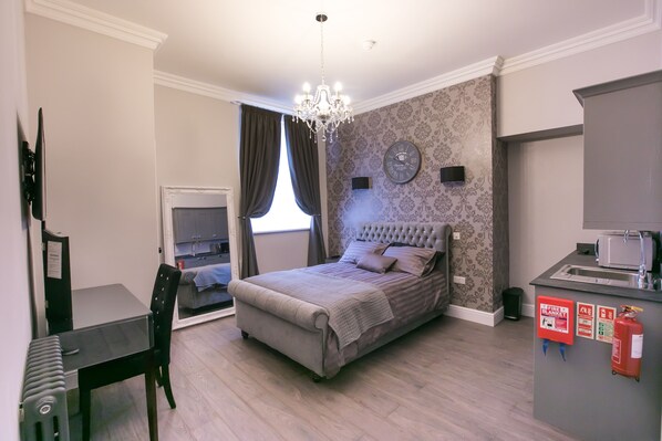 公寓, 1 張標準雙人床 (The Muckleburgh) | 房內夾萬、書桌、熨斗/熨衫板、床單