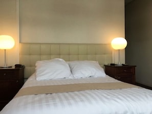 Economy Double Room | Desk, rollaway beds, free WiFi - Hotel Restaurant Waddinxveen (Waddinxveen)