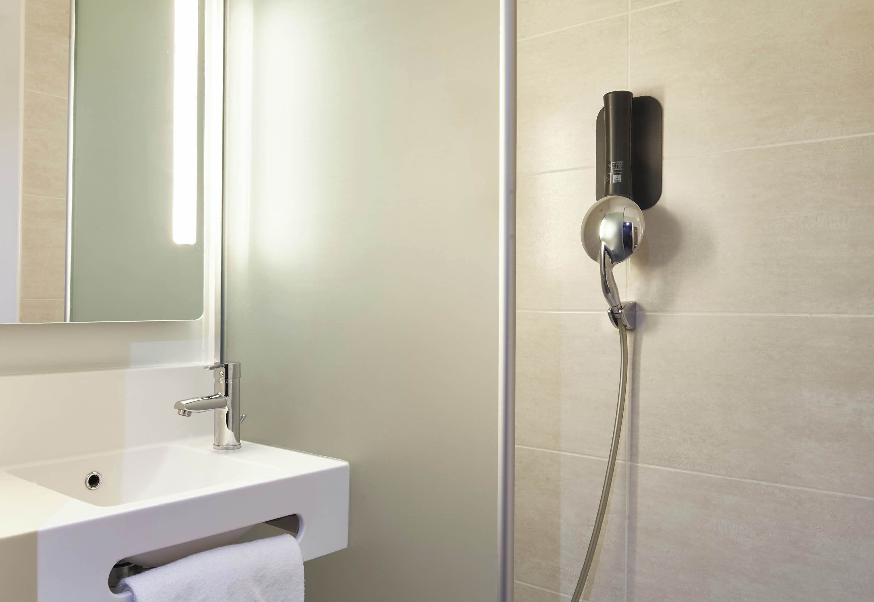 Foto - B&B HOTEL NANTERRE Rueil-Malmaison