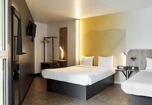 Hypo-allergenic bedding, desk, soundproofing, travel crib - B&B HOTEL NANTERRE Rueil Malmaison (Nanterre)