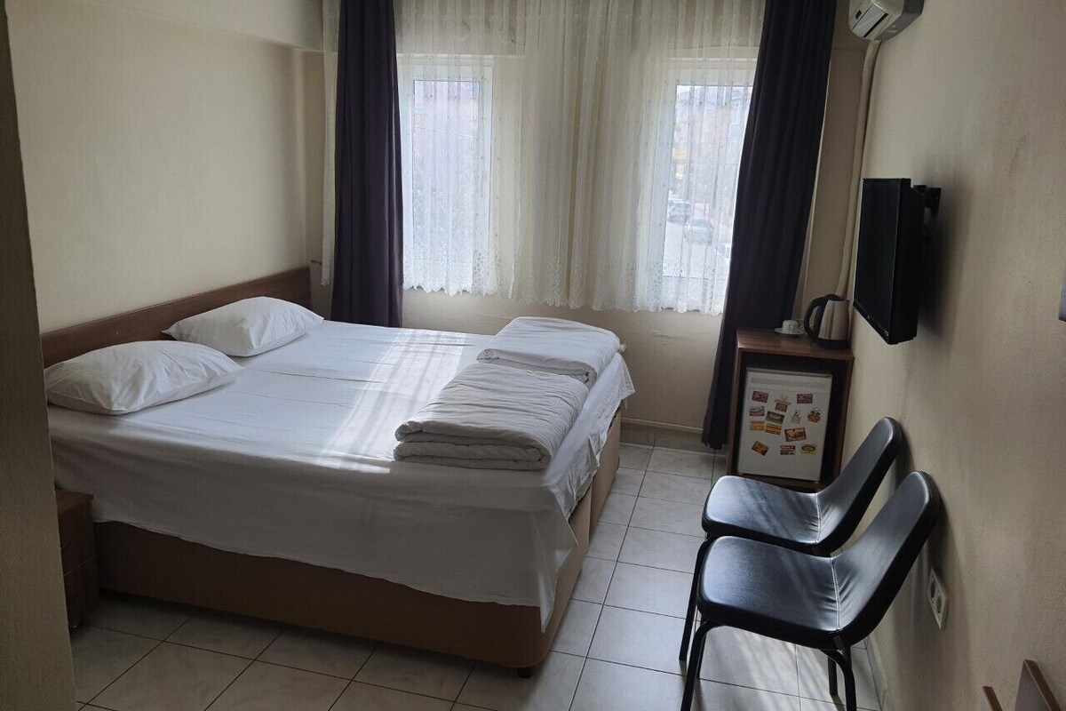Minibar, in-room safe, desk, iron/ironing board (on request)