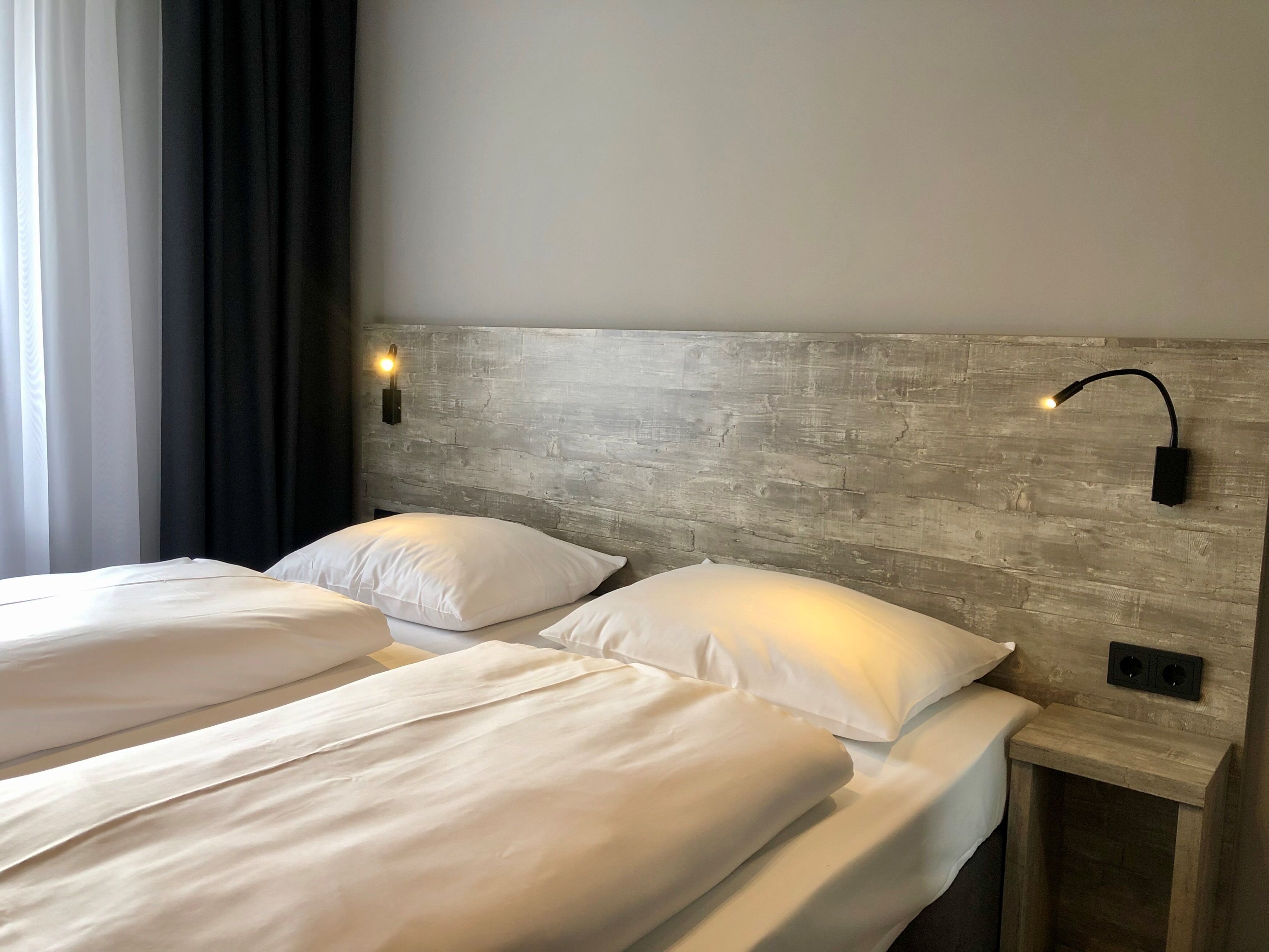 apartment 2 | individually furnished, desk, free wifi, bed sheets