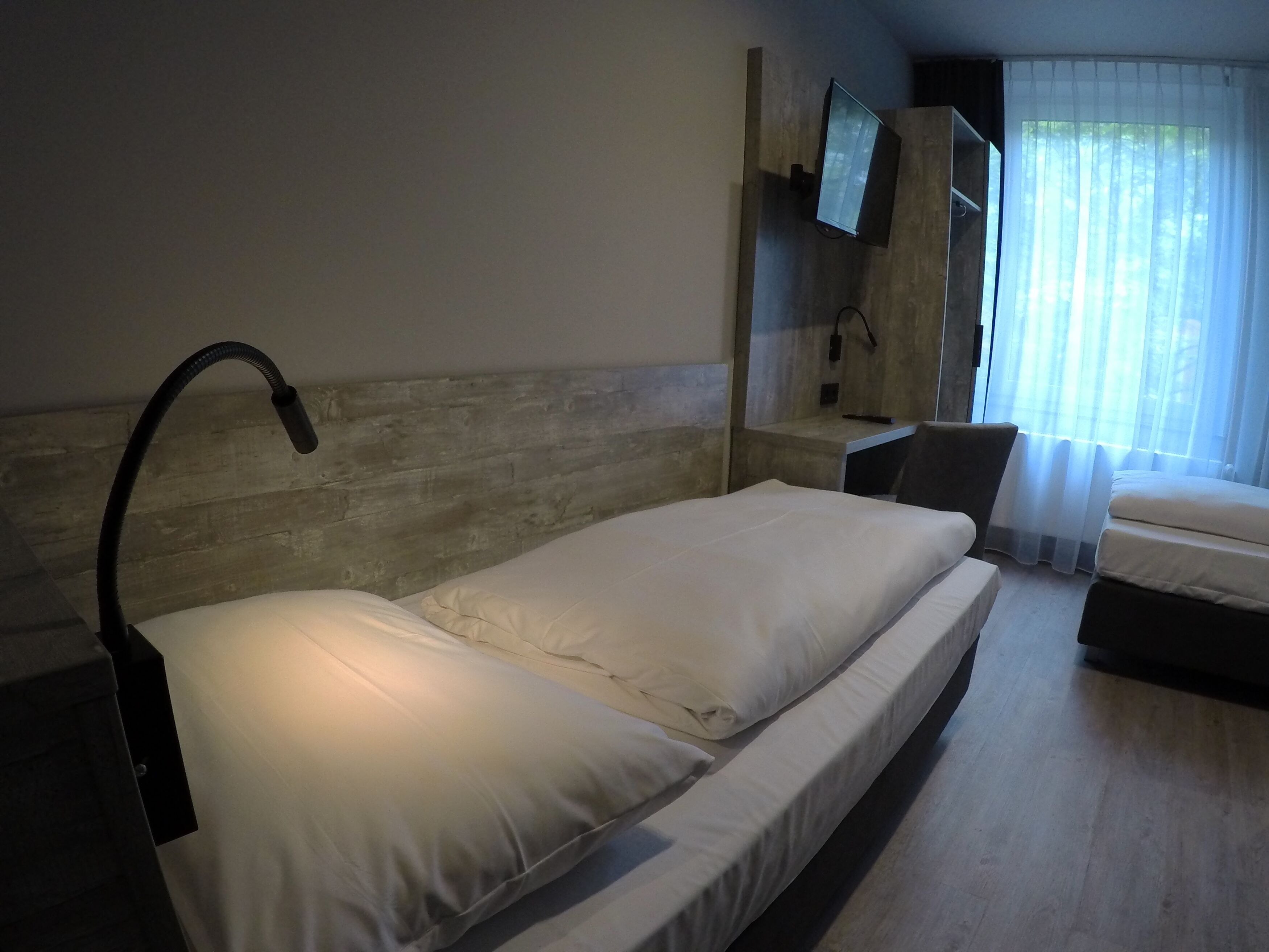 individually furnished, desk, free wifi, bed sheets