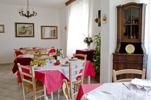 Free daily cooked-to-order breakfast  - Agriturismo la Fragolaia (Grosseto)