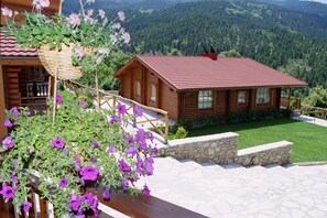 Property grounds - Xenios Chalets (Nafpaktos)