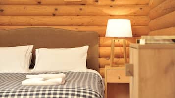 1 bedroom, premium bedding, pillow-top beds, minibar