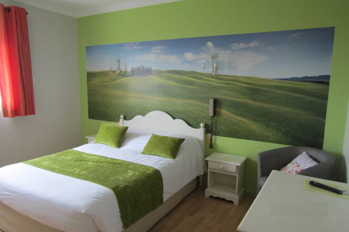 classic double room | premium bedding, desk, blackout curtains, iron/ironing board