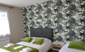 Family Triple Room, Multiple Beds | 1 bedroom, premium bedding, desk, blackout curtains - Hôtel Le Mareuillais (Mareuil-Sur-Lay-Dissais)