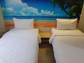 Desk, free WiFi - Image Hotel & Resto (Bandung)