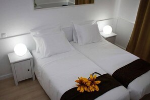 Apartment, 1 Bedroom (A) | 1 bedroom, desk, iron/ironing board, free WiFi - Azores Pedra Apartments (Ponta Delgada)