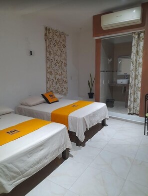 Room, 2 Queen Beds | Desk, cots/infant beds, free WiFi, bed sheets - mihotel.club (Lazaro Cardenas)