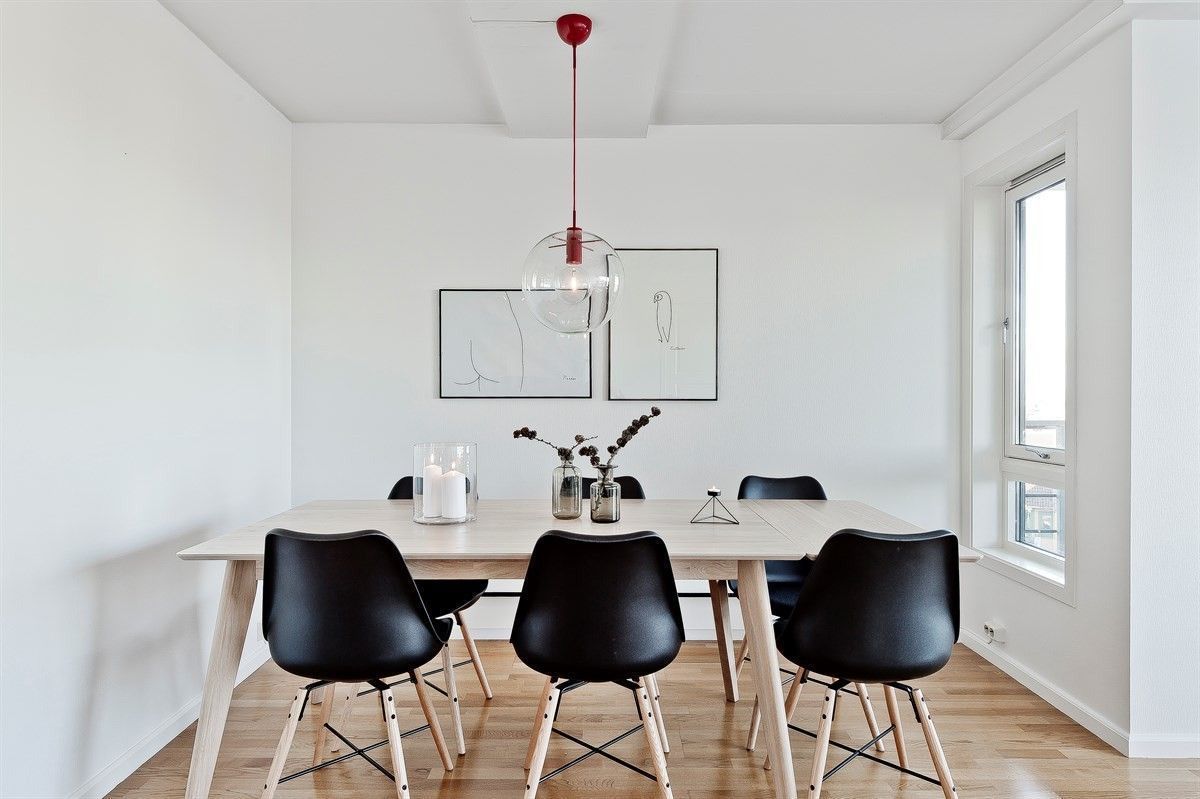 Panorama appartement, 2 slaapkamers, balkon, uitzicht op de stad | Dineren op de kamer