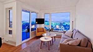 Panoramic Apartment, 2 Bedrooms, Balcony, City View | Living room - Penthouse Close To City Centre (Stavanger)
