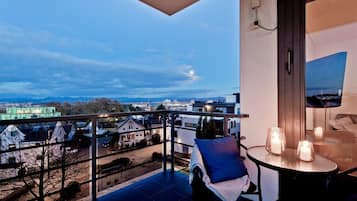 Panoramic Apartment, 2 Bedrooms, Balcony, City View | Balcony