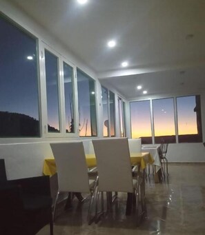 Breakfast, lunch, dinner served; Moroccan cuisine  - Gite du Barrage (Zaouia Ben Smine)