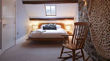 مكتب ومكواة/لوح كي وواي فاي مجانًا وملاءات أسرّة