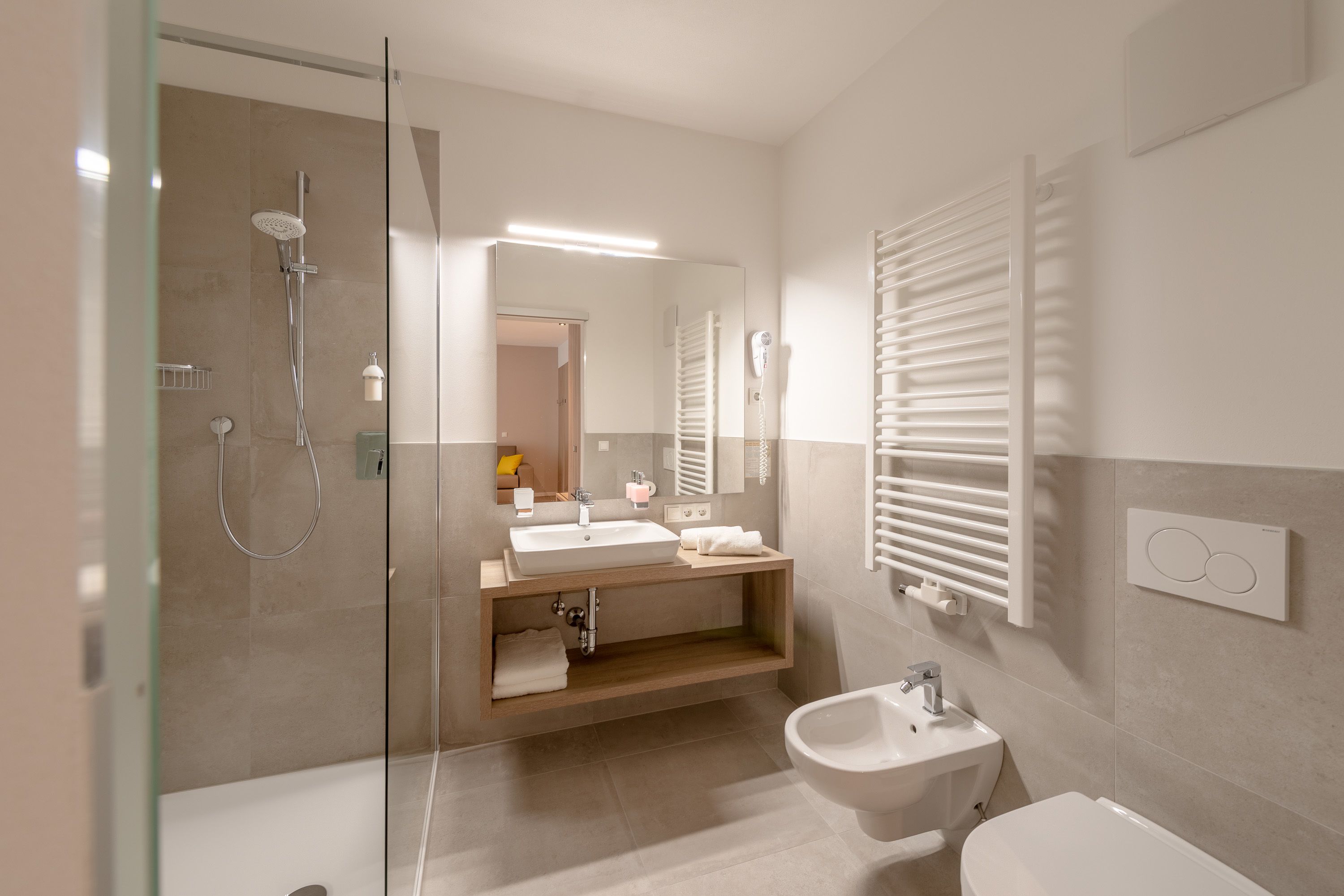 comfort apartment, 1 bedroom | bathroom | shower, hair dryer, towels