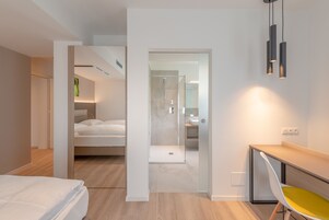 1 habitación, ropa de cama hipoalergénica y minibar 