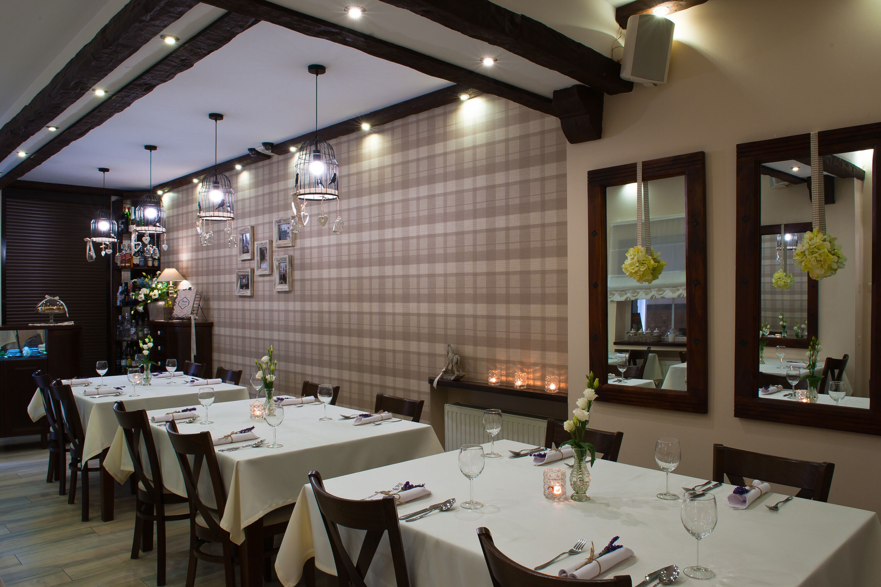 breakfast, lunch, dinner served; local and international cuisine