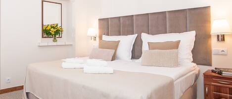 Standard Double Room | 1 bedroom, hypo-allergenic bedding, desk, laptop workspace