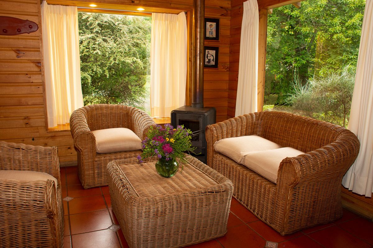 Cottage, 3 Bedrooms, 2 Bathrooms | Living area | 32-inch flat-screen TV with satellite channels, TV