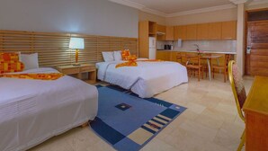 Deluxe Double Room, 2 Queen Beds, Non Smoking | Minibar, desk, free WiFi, bed sheets - Central Hotel - Osu (Accra)
