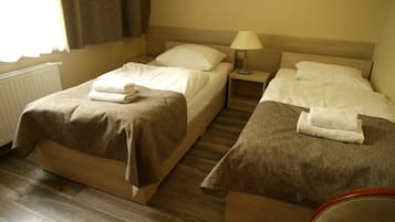 Quadruple Room | Premium bedding, desk, soundproofing, iron/ironing board