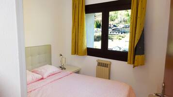 Appartement, 2 chambres | Wi-Fi, draps fournis