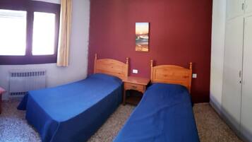 Apartemen Basic, 2 kamar tidur | Wi-Fi (biaya tambahan) dan seprai linen