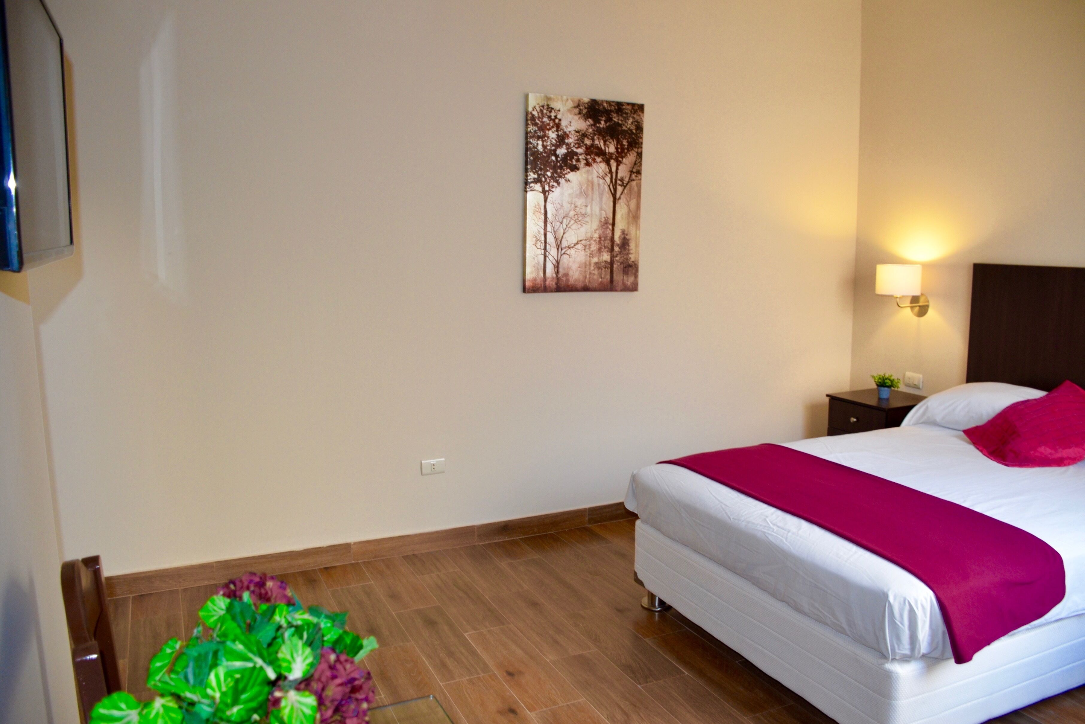 in-room safe, free wifi, bed sheets