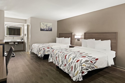 Red Roof Inn & Suites Monroe, NC