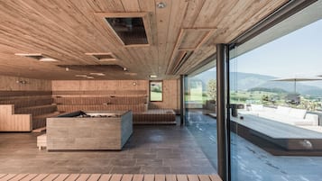 BehandlungsrĂ€ume fĂŒr Paare, Sauna, Whirlpool, Dampfbad