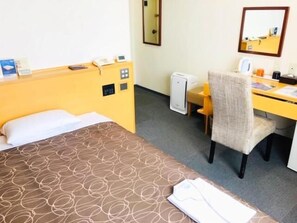 Room - Hotel Shin Osaka (Osaka)