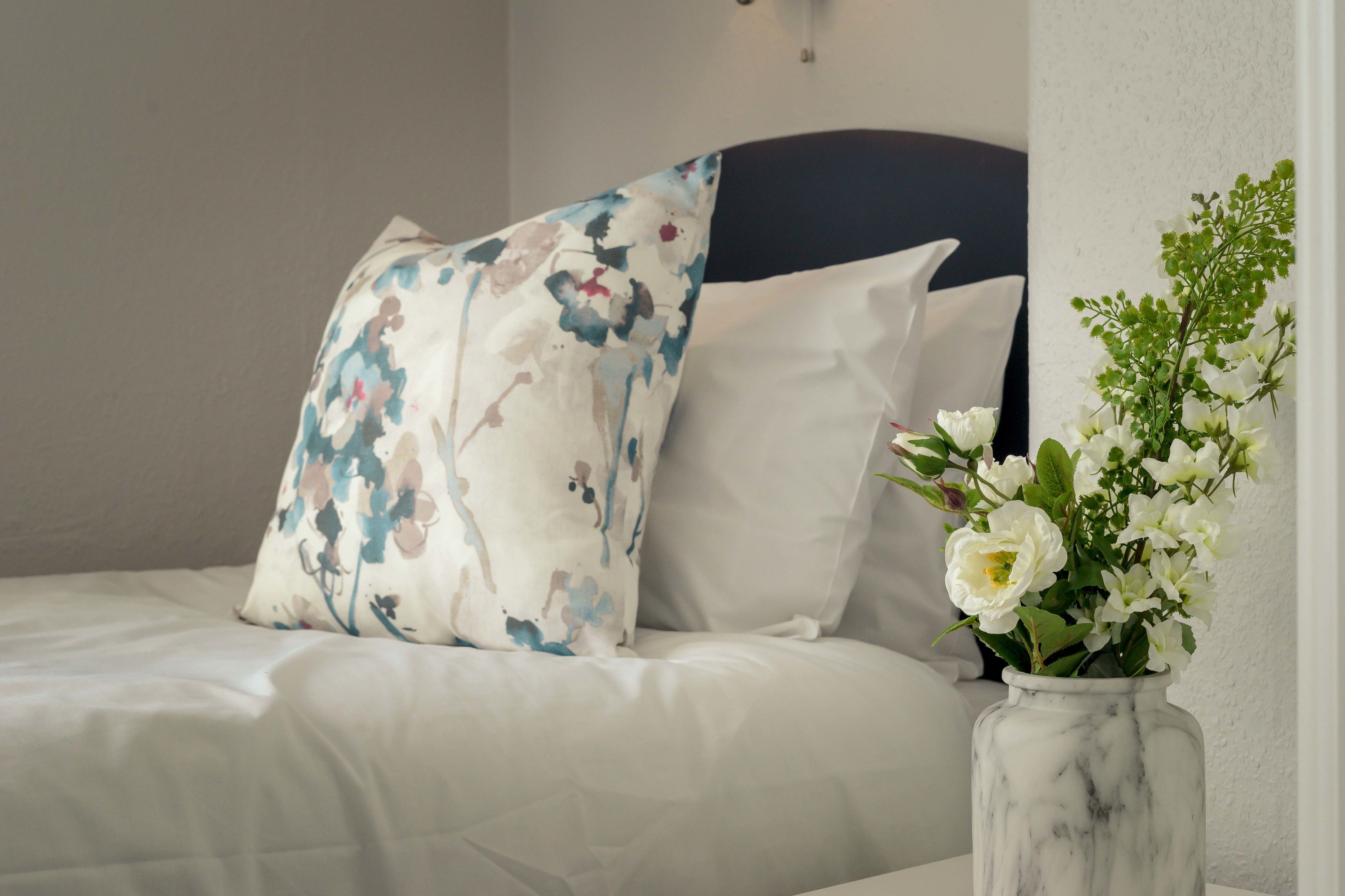 Free WiFi, bed sheets