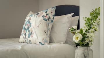 Free WiFi, bed sheets