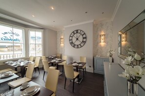 Breakfast area - Anabelle's Guest House (Bath)