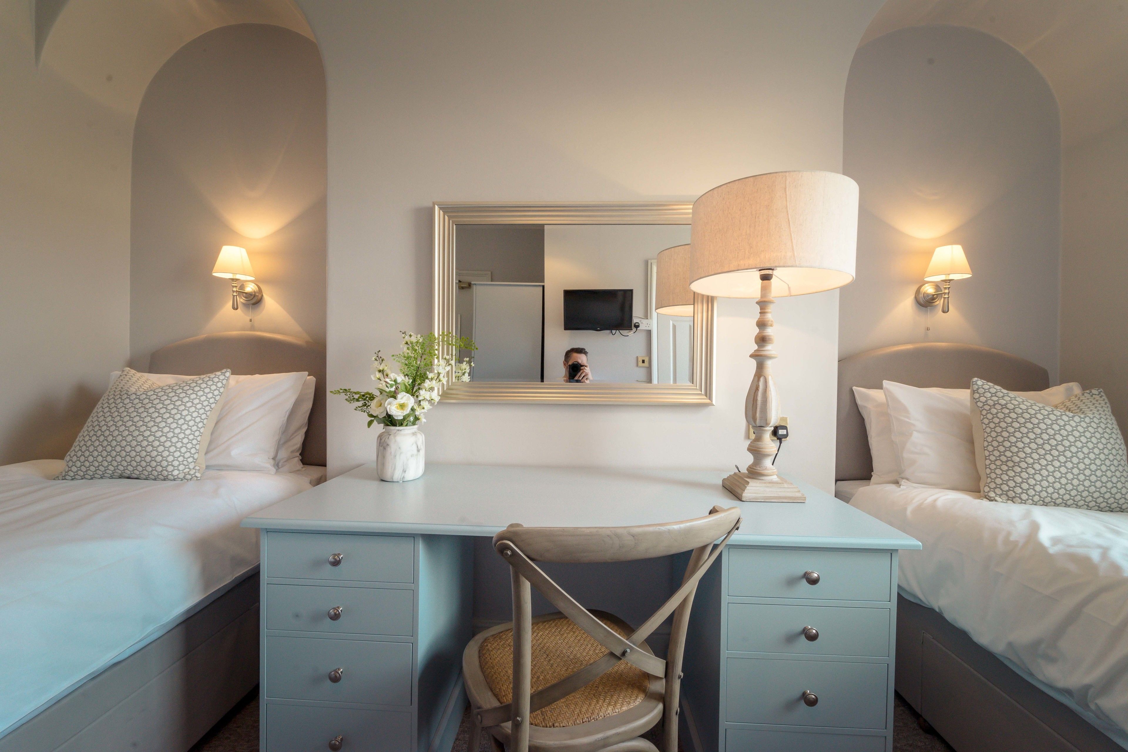 Twin Room, Ensuite | Free WiFi, bed sheets