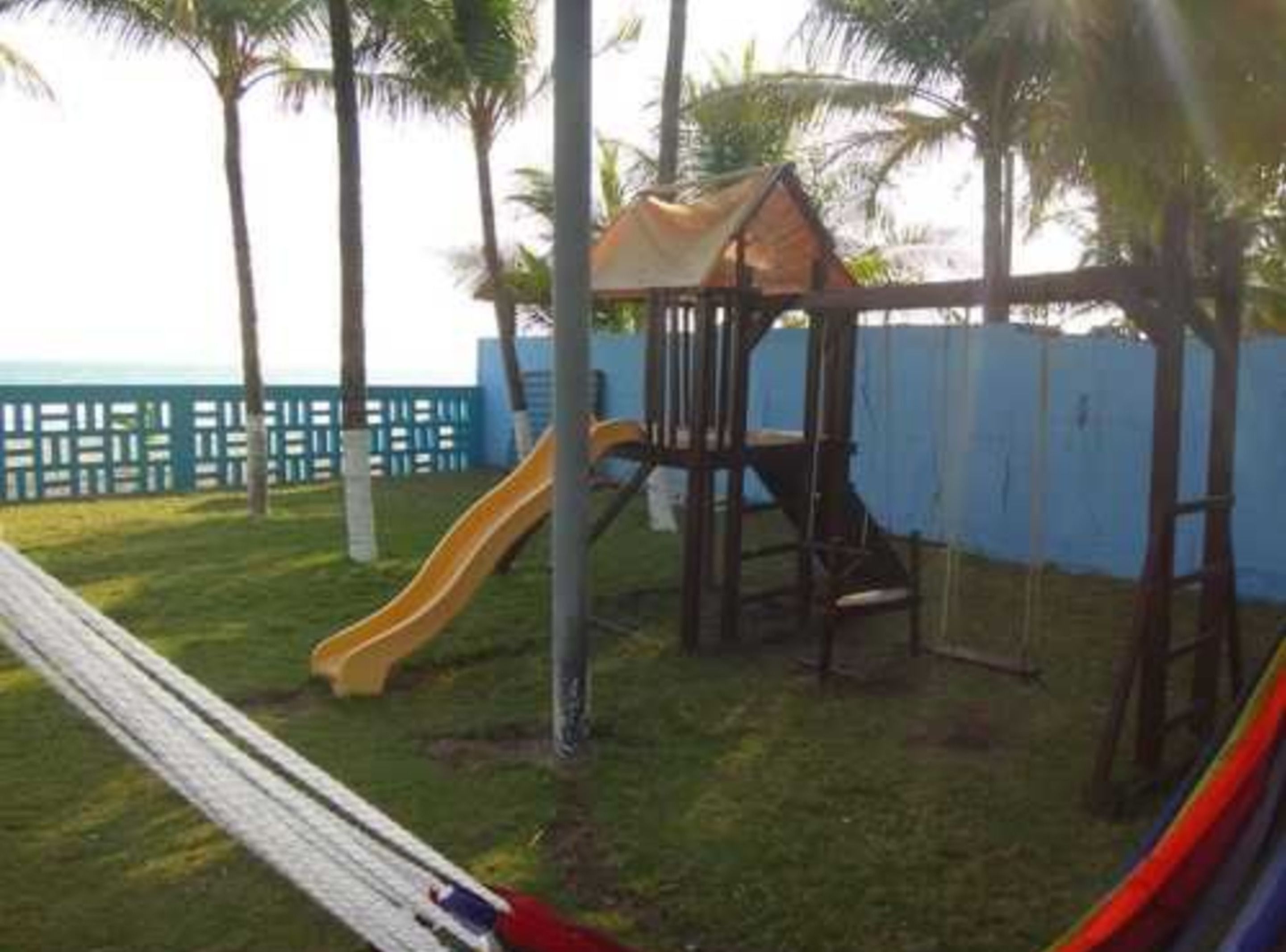 Área de juegos infantiles al aire libre