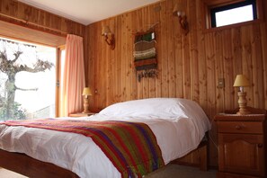Standard Apartment, 1 Bedroom | Iron/ironing board, free cribs/infant beds - Cabañas Rucalil (Pucón)