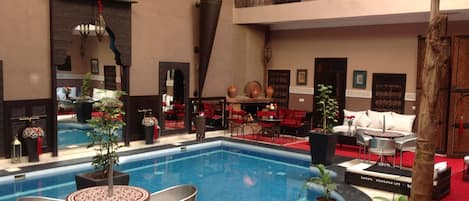 Outdoor pool, pool loungers