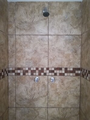 Douche de la salle de bain