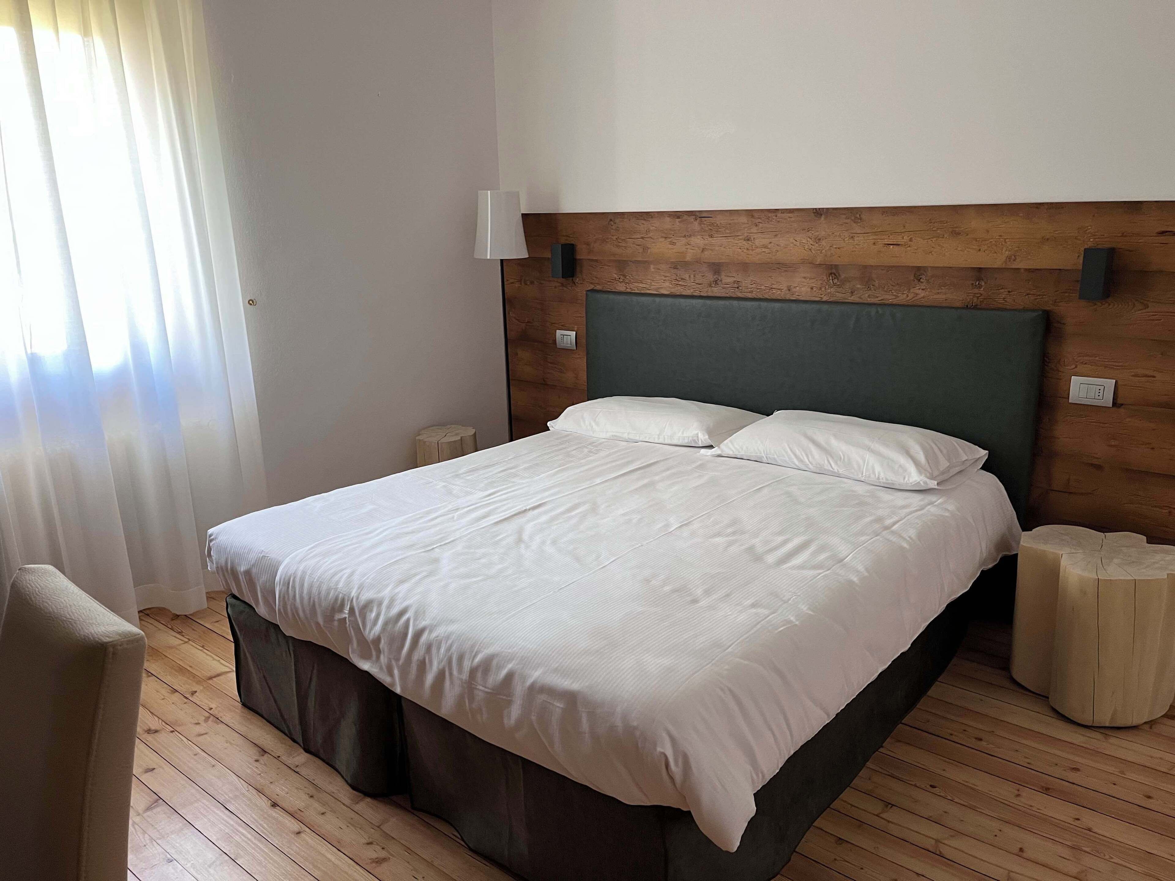 Habitación estándar doble | Escritorio, wifi gratis, ropa de cama