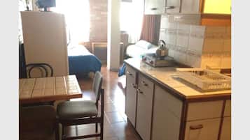 Triple Room | Free WiFi, bed sheets