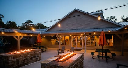 Holiday Inn Club Vacations Villages Resort at Lake Palestine by IHG